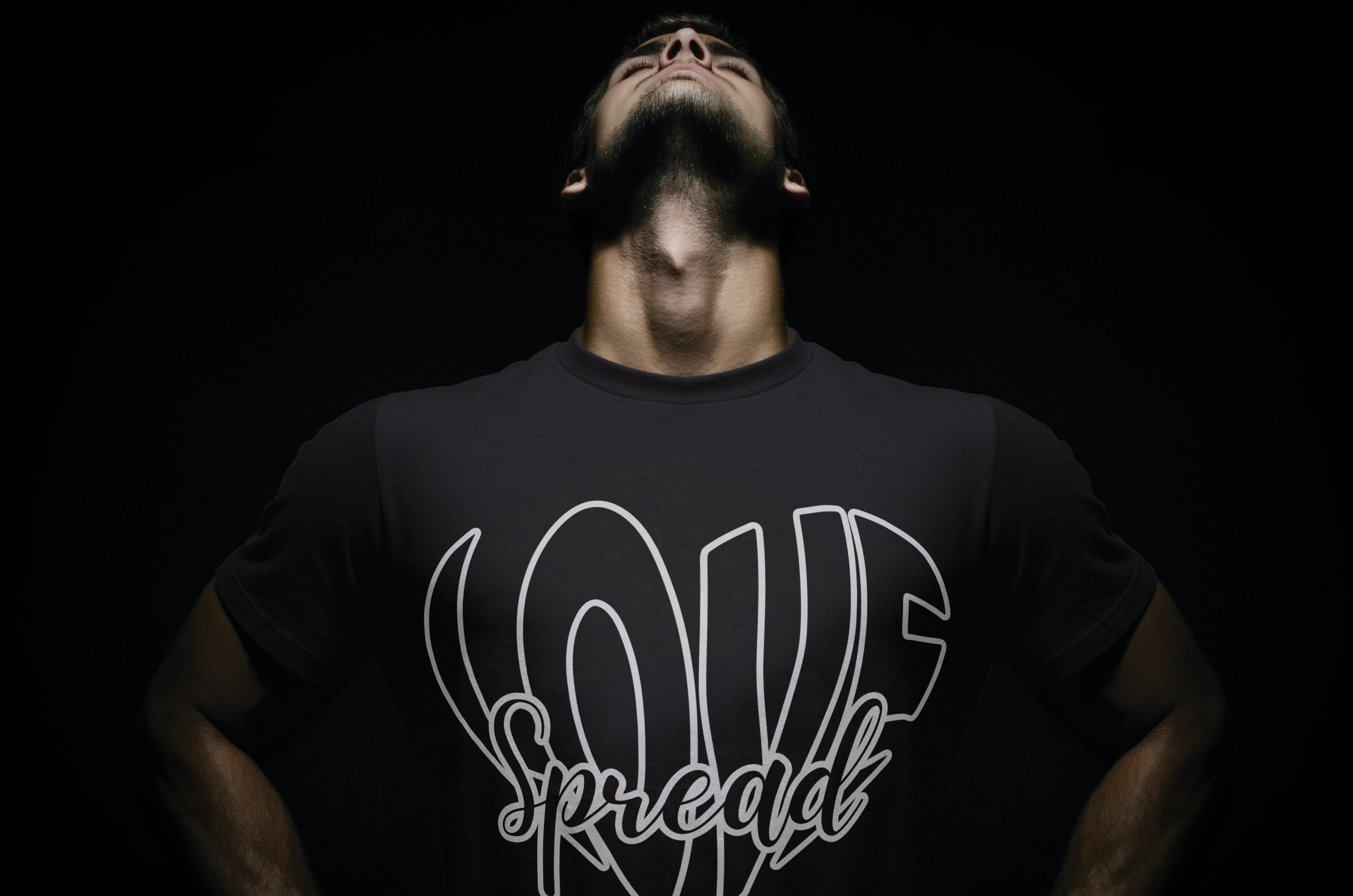 Spread Love Boldly Tee-BLACK